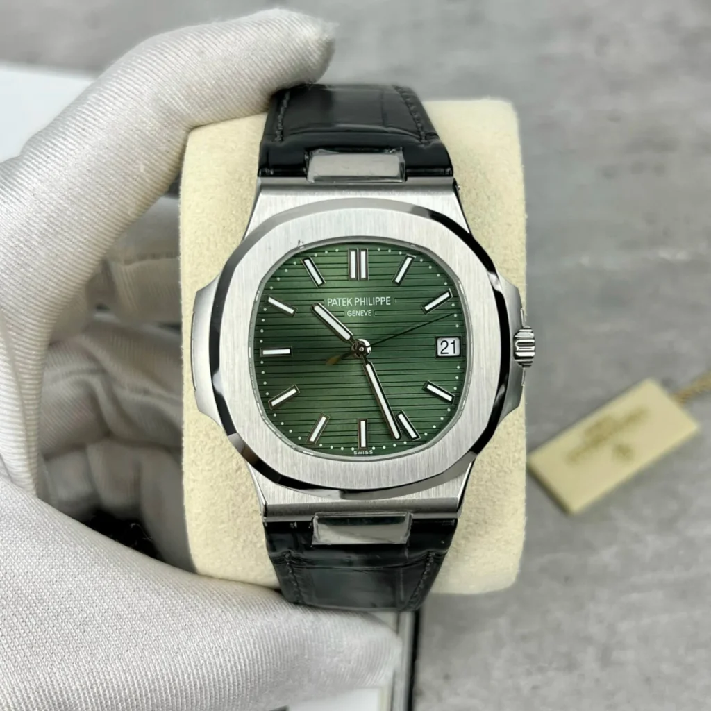 Patek Philippe Nautilus 5711 40mm 1 4.webp