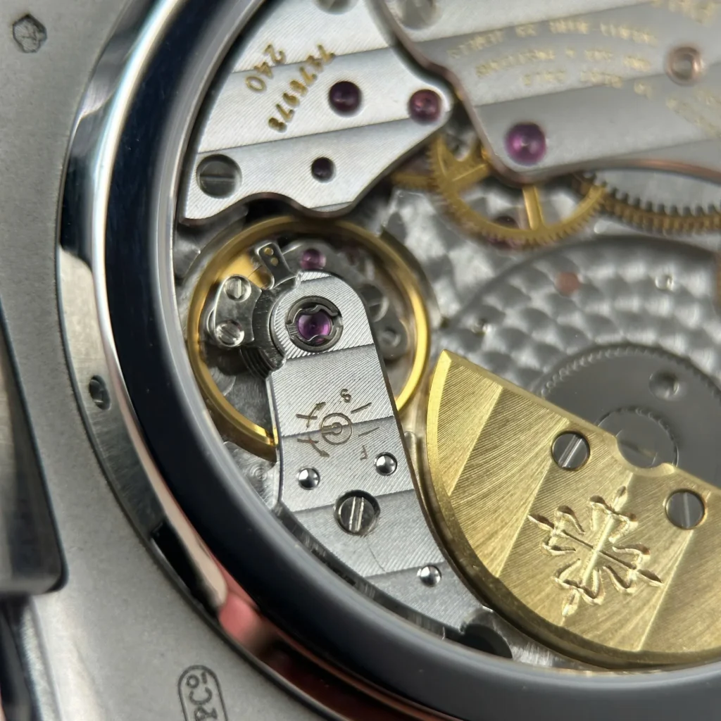 Patek Philippe Nautilus 5712 40mm 12.webp