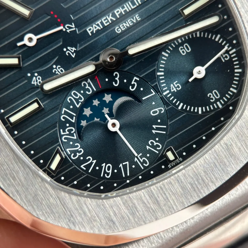 Patek Philippe Nautilus 5712 40mm 6.webp