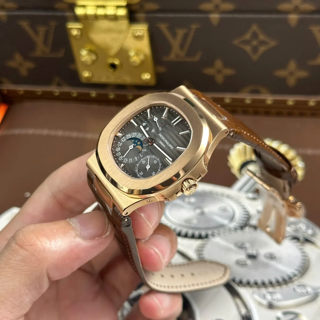 Patek Philippe Nautilus 5712R Rose Gold 40mm 3.webp