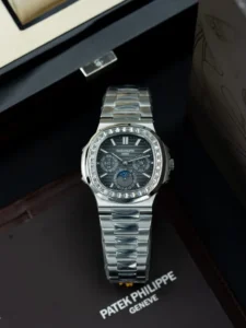 Patek Philippe Nautilus 5740 Moissanite 40mm 1.webp