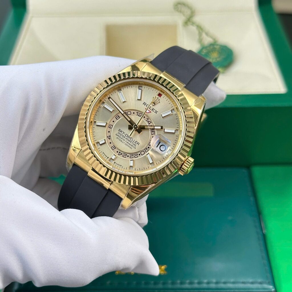 Rolex Che Tac Sky Dweller Champagne Nang 192 ZF 42mm 2.jpg