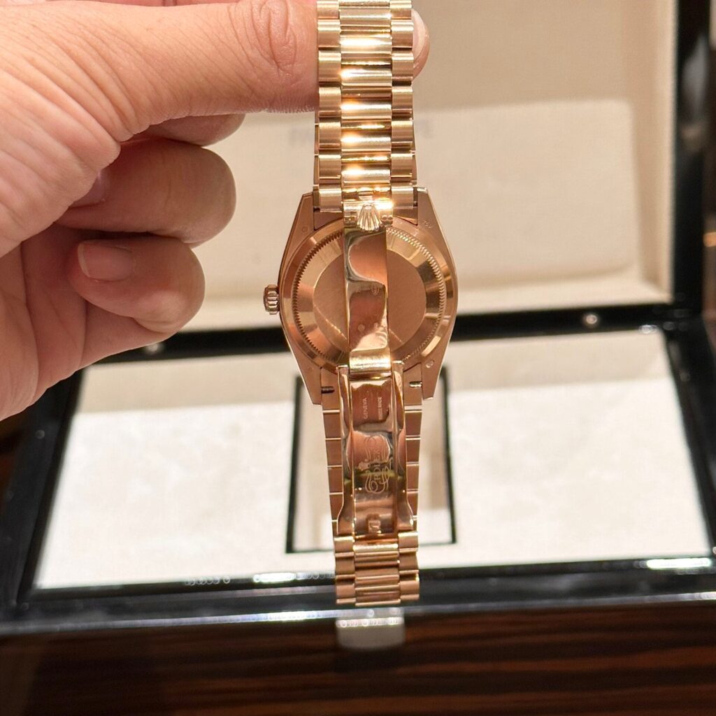 Rolex Day Date 228235 Moissanite Mother of Pearl Dial 36mm 4.jpg