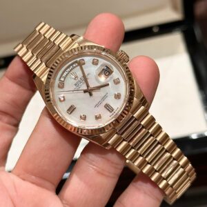 Rolex Day Date 228235 Moissanite Mother of Pearl Dial 36mm 6.jpg