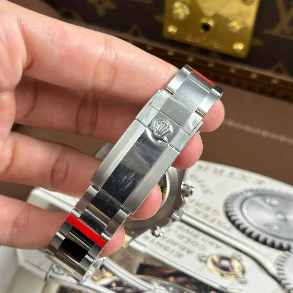 Rolex Daytona 116506 11.webp