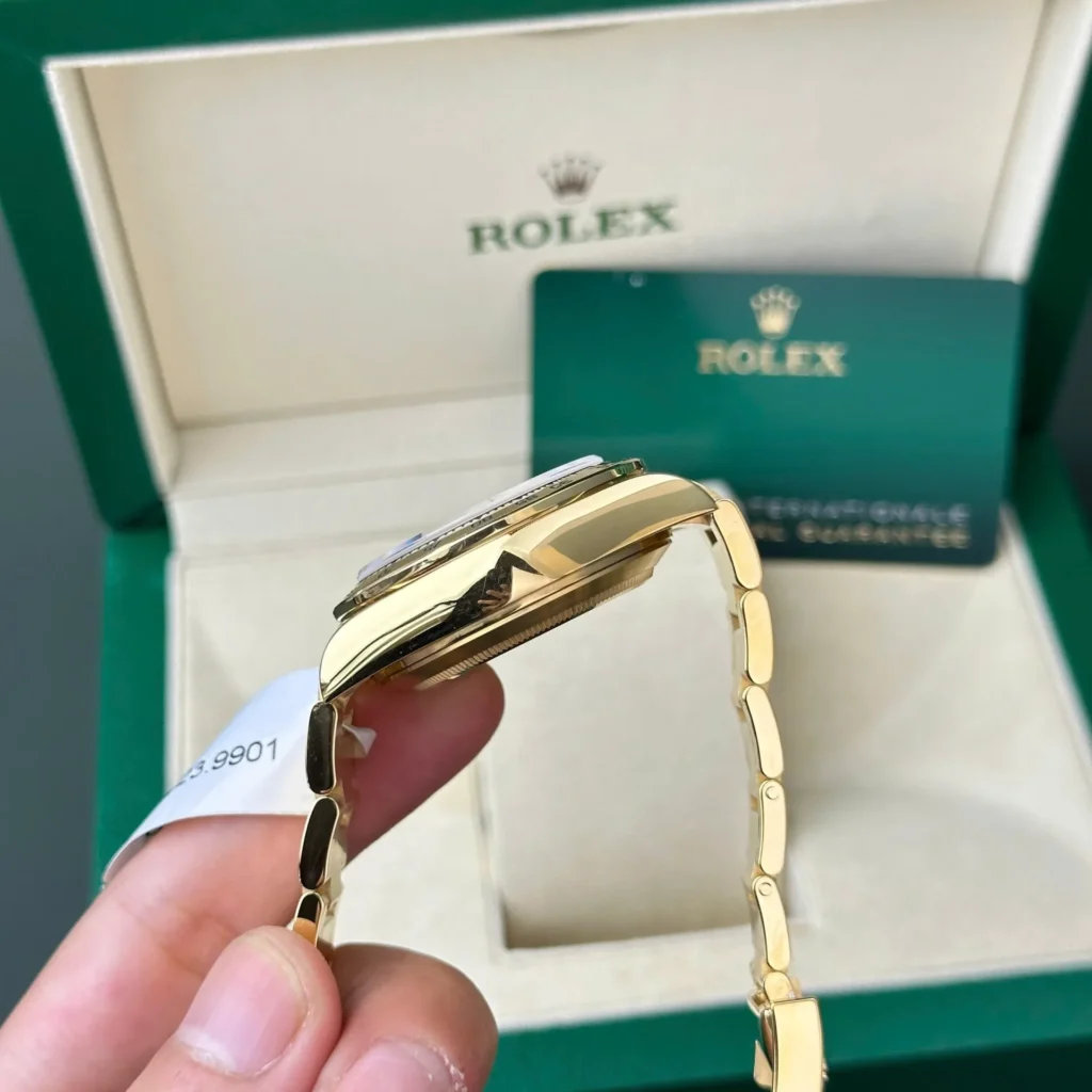 Rolex Daytona 116508 6.webp