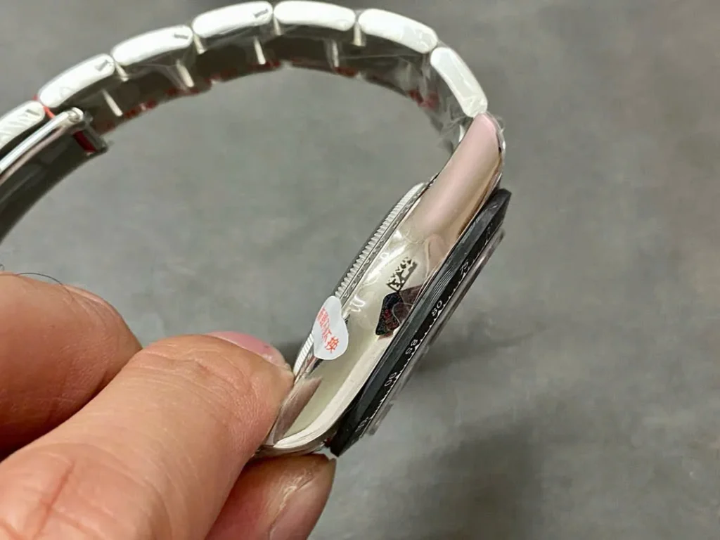 Rolex Daytona hollowed out 5.webp