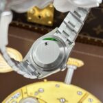 Rolex Explorer 124270 Replica 11 Oyster VS 36mm 12.jpg