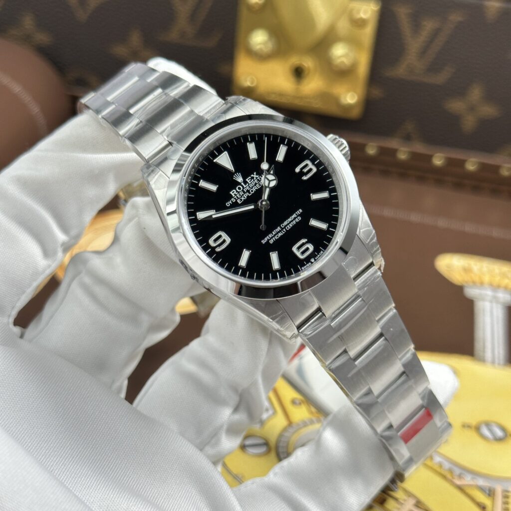 Rolex Explorer 124270 Replica 11 Oyster VS 36mm 2.jpg