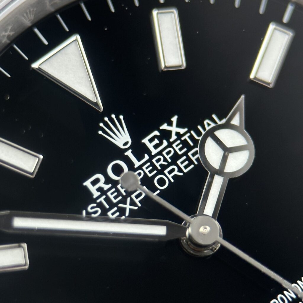 Rolex Explorer 124270 Replica 11 Oyster VS 36mm 6.jpg