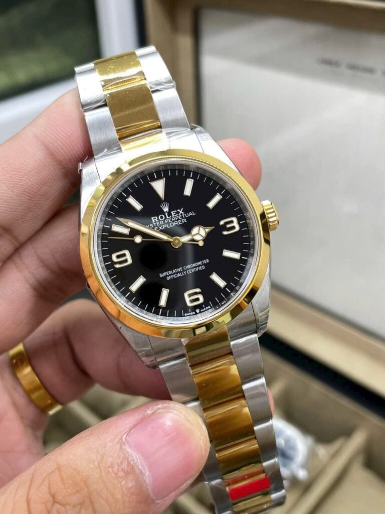 Rolex Explorer 124273 Replica 11 Oyster 36mm 3.jpg