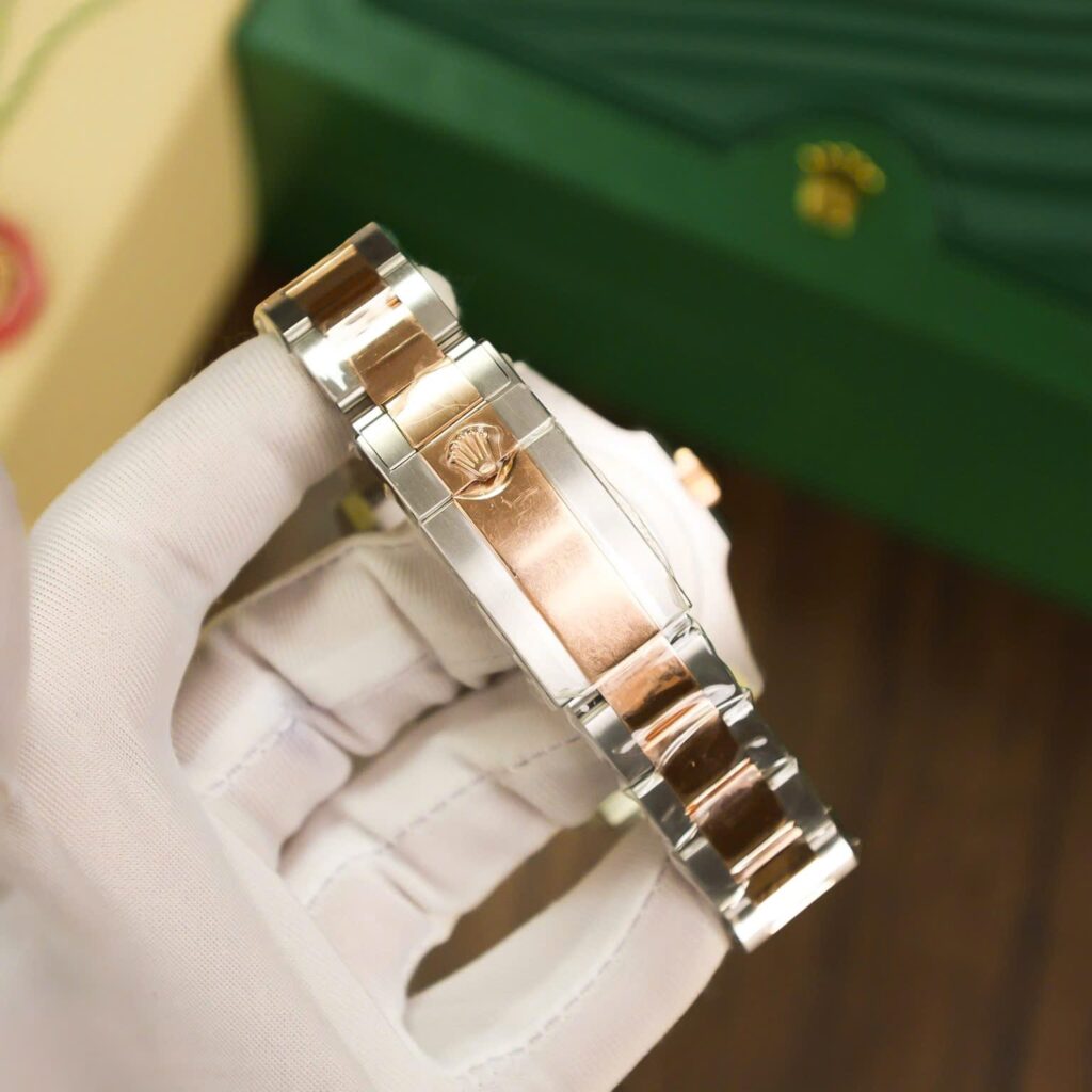 Rolex GMT Master II 126711CHNR Root Beer 6.jpg