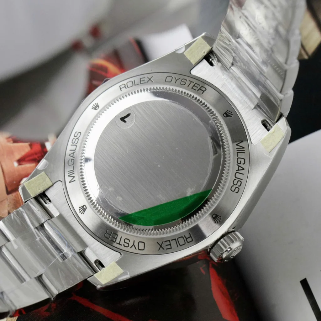 Rolex Milgauss 116400GV VS 40mm 10.webp