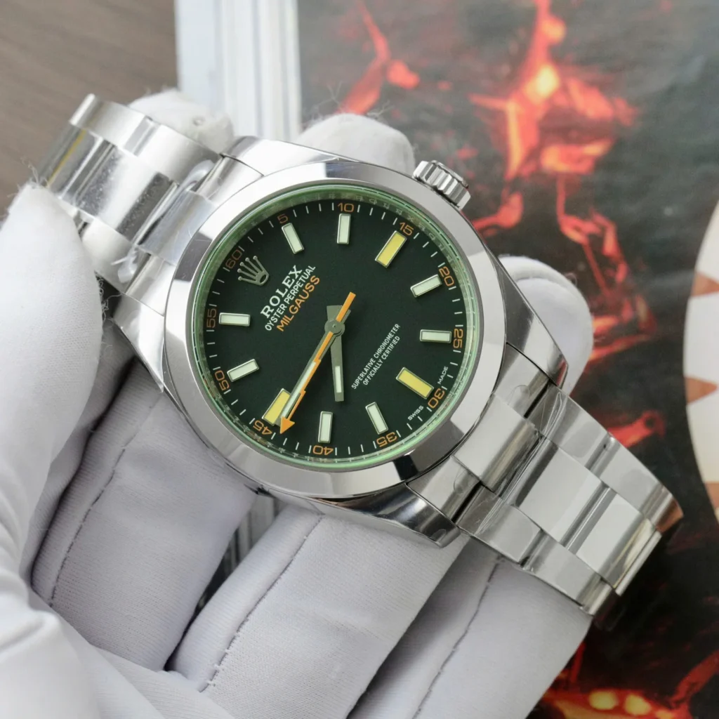 Rolex Milgauss 116400GV VS 40mm 3.webp