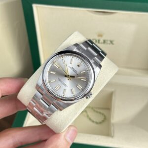 Rolex Oyster Perpetual 124300 Silver Dial 41mm 2.jpg