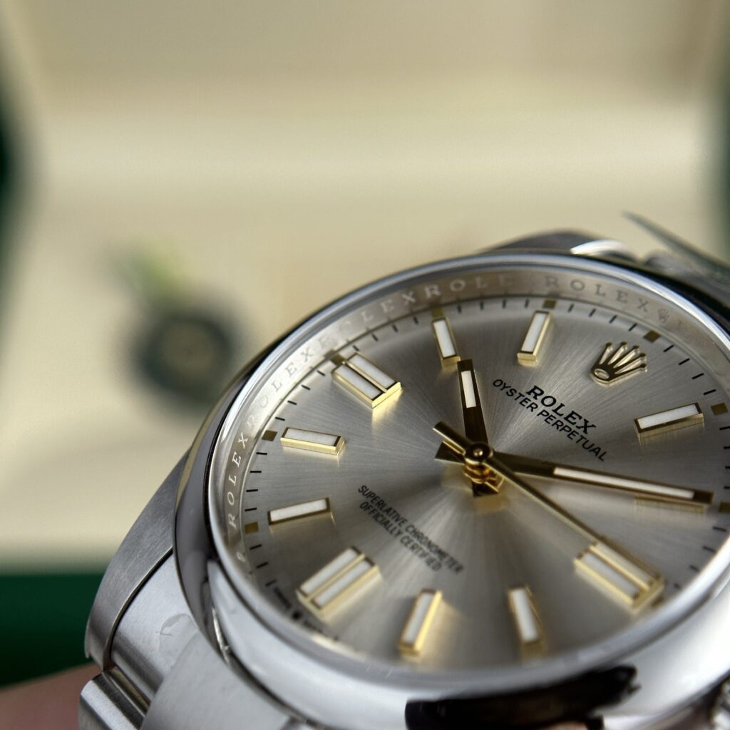 Rolex Oyster Perpetual 124300 Silver Dial 41mm 5.jpg