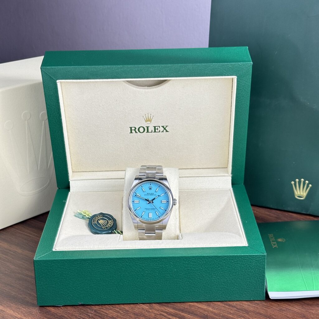 Rolex Oyster Perpetual 124300 Tiffany Blue Dial 41mm 1.jpg