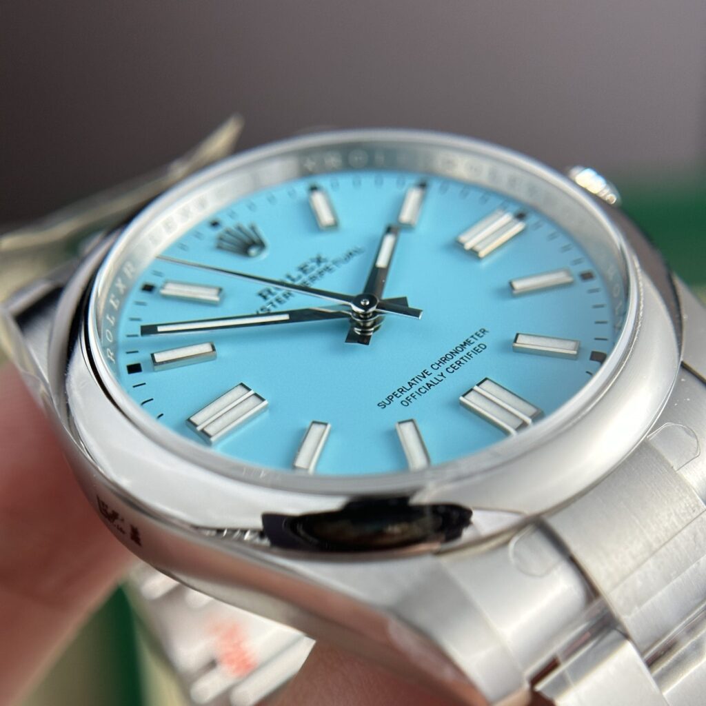 Rolex Oyster Perpetual 124300 Tiffany Blue Dial 41mm 3.jpg