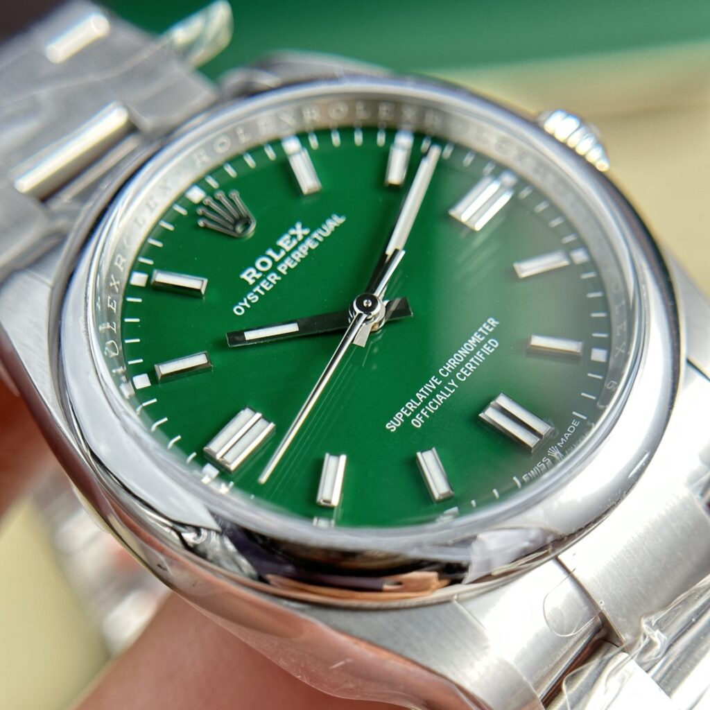 Rolex Oyster Perpetual 126000 Green Dial 36mm 4.jpg