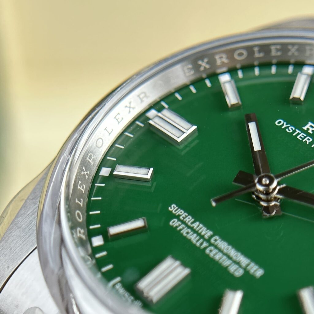 Rolex Oyster Perpetual 126000 Green Dial 36mm 6.jpg