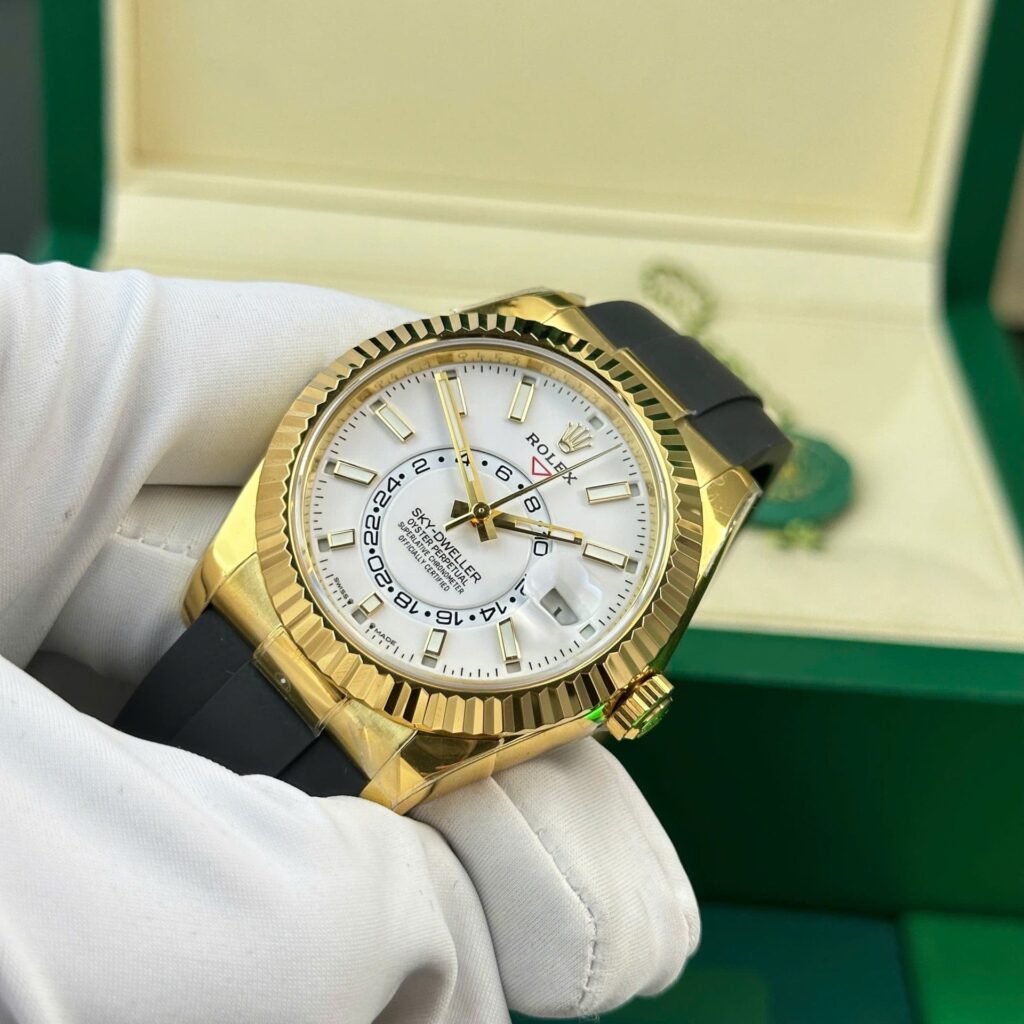 Rolex Replica 11 Sky Dweller ZF 42mm 3.jpg