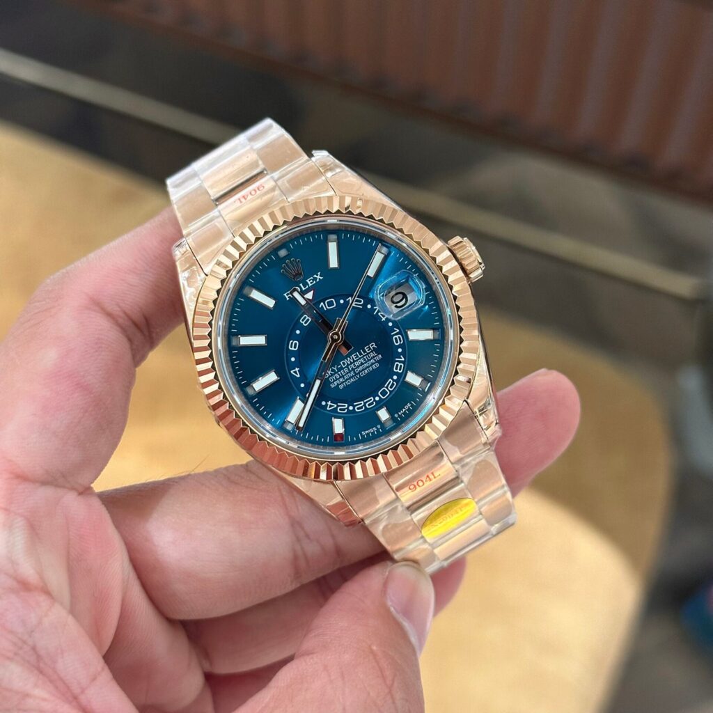 Rolex Sky Dweller M336935 0005 42mm 2.jpg