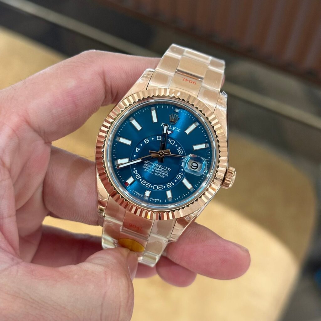 Rolex Sky Dweller M336935 0005 42mm 3.jpg