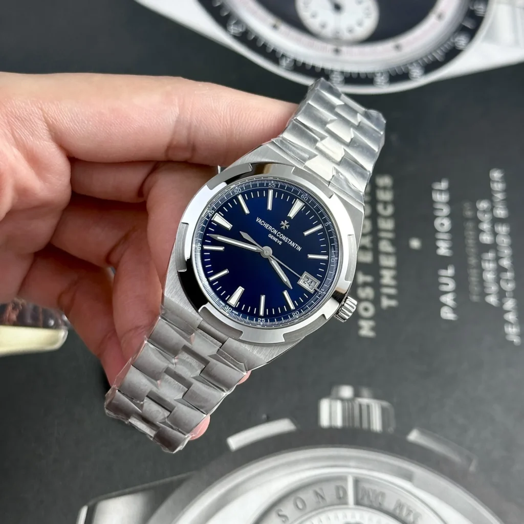 Vacheron Constantin Overseas 4500V 41mm 3.webp