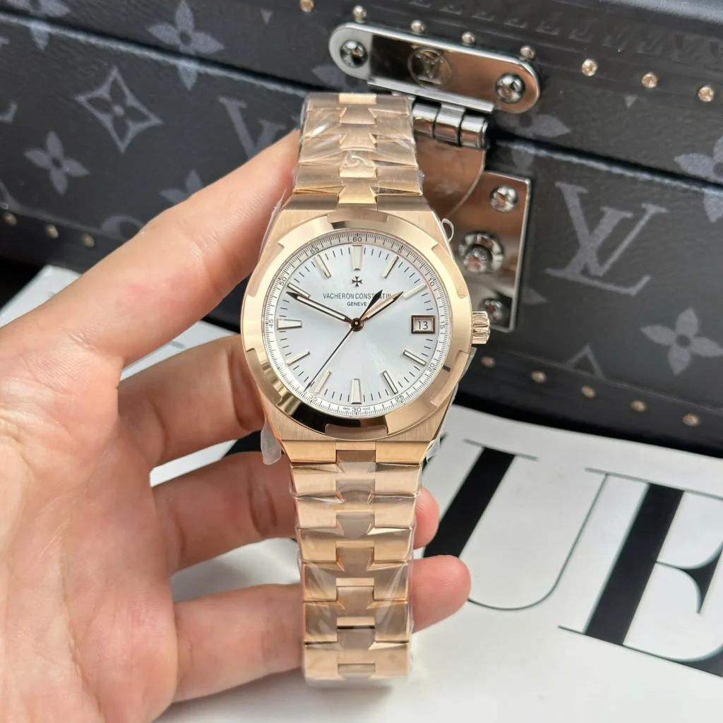 Vacheron Constantin Overseas 4500V Rose Gold Copies Watch White Dial 41mm.webp