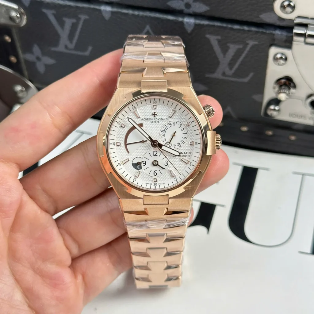 Vacheron Constantin Overseas Dual Time 47450 White Dial Rose Gold 42mm.webp