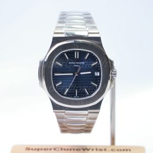 Patek-Philippe-Nautilus-5711-Blue-Dial-40mm 1：1 SuperClone Watch Replica Watches - 1