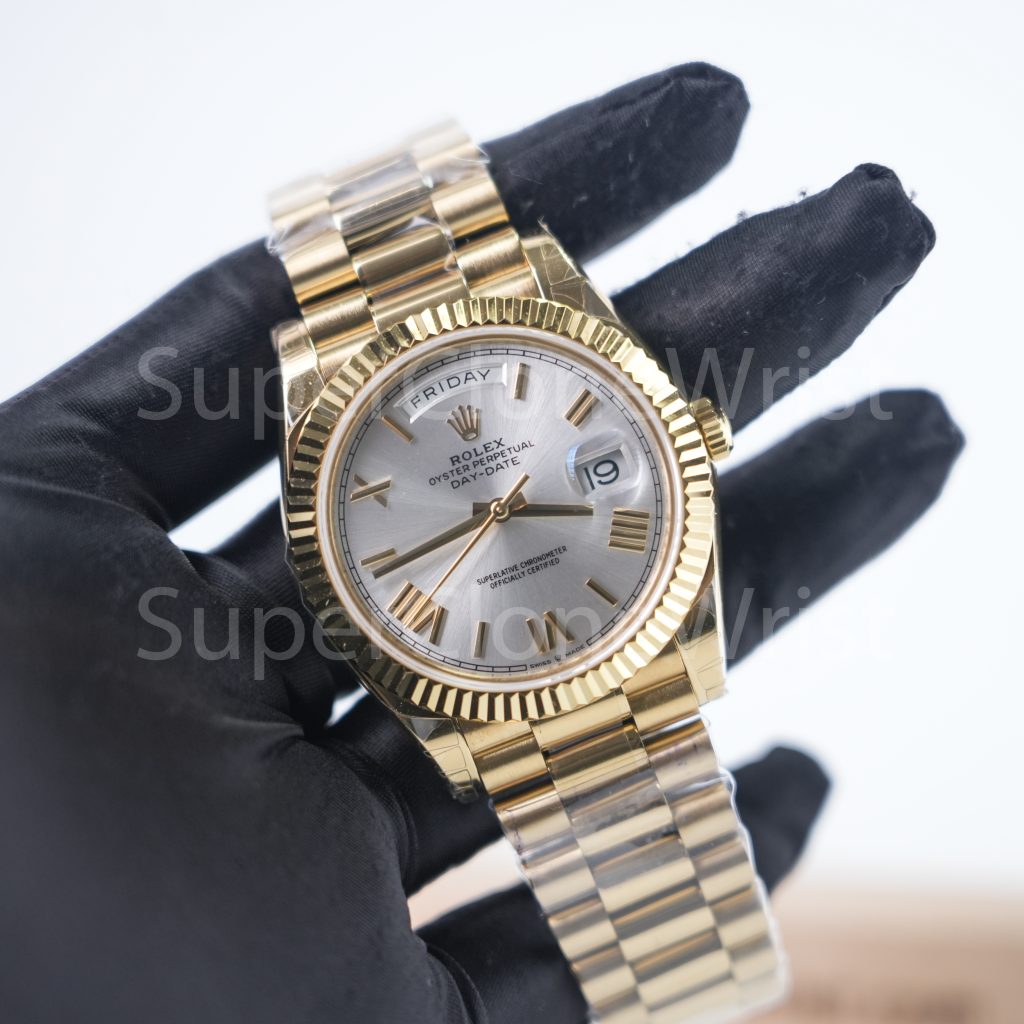 Rolex Day-Date 228238 18K Yellow Gold Silver Sunray Roman Dial Fluted Bezel President Bracelet 40mm Replica Watches - 2