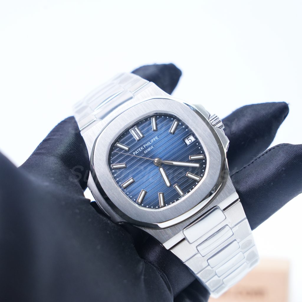 Patek-Philippe-Nautilus-5711-Blue-Dial-40mm 1：1 SuperClone Watch Replica Watches - 3