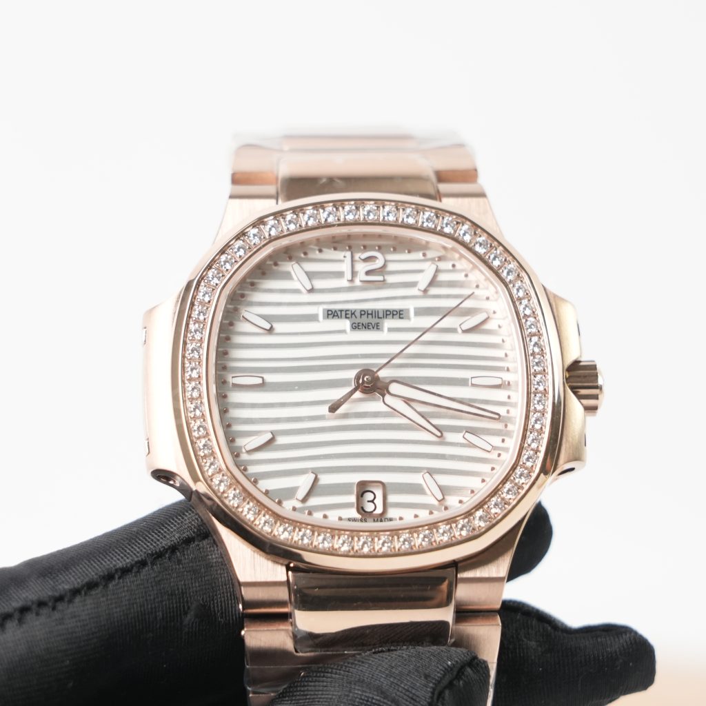 Patek Philippe Nautilus 7118/1200R Rose Gold Silvery Opaline Dial Diamond Bezel Rose Gold Bracelet 35mm Replica Watches - 4
