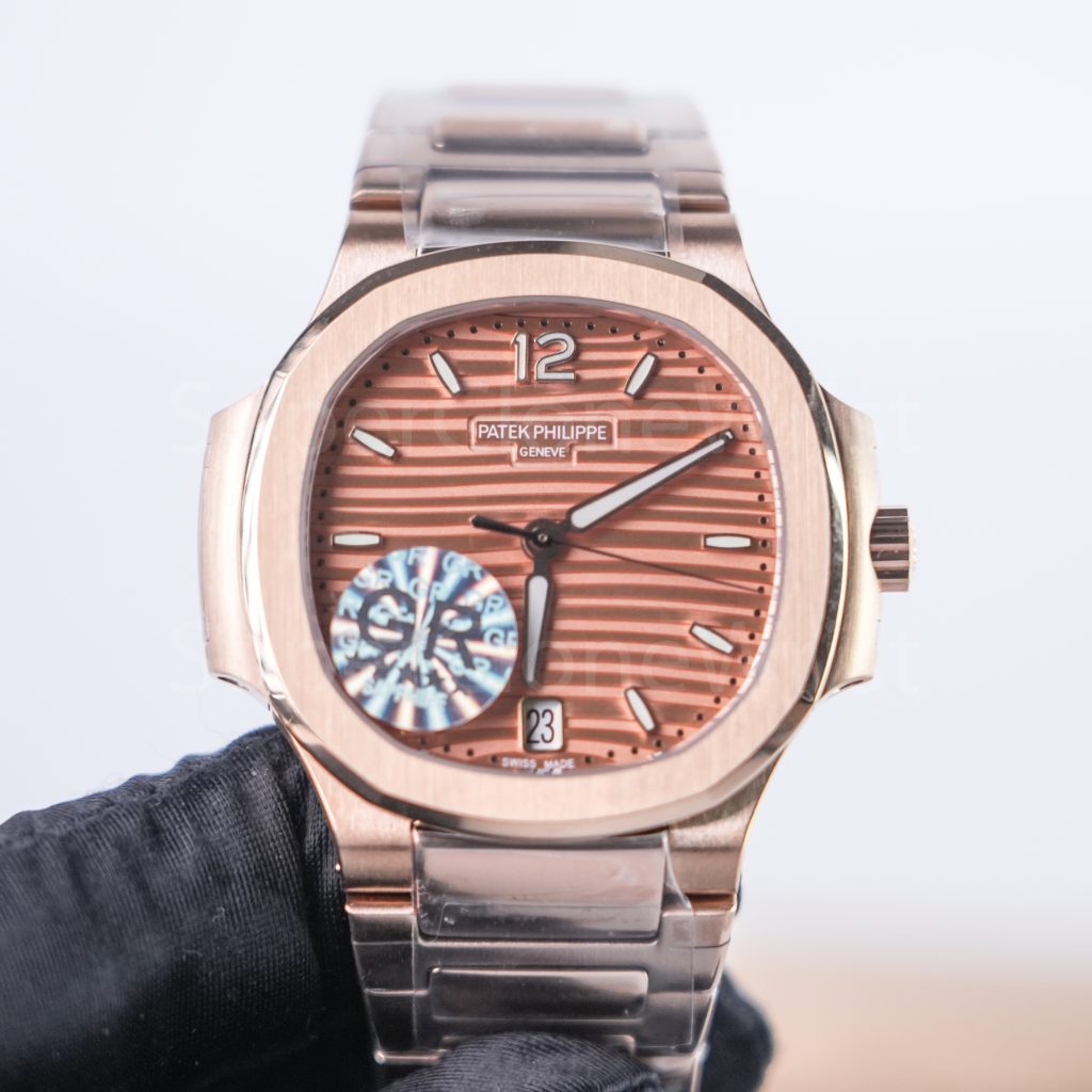 Patek Philippe Nautilus 7118-1R Rose Gold Rose Gold Dial Rose Gold Bezel Rose Gold Bracelet 35.2mm Replica Watches - 4