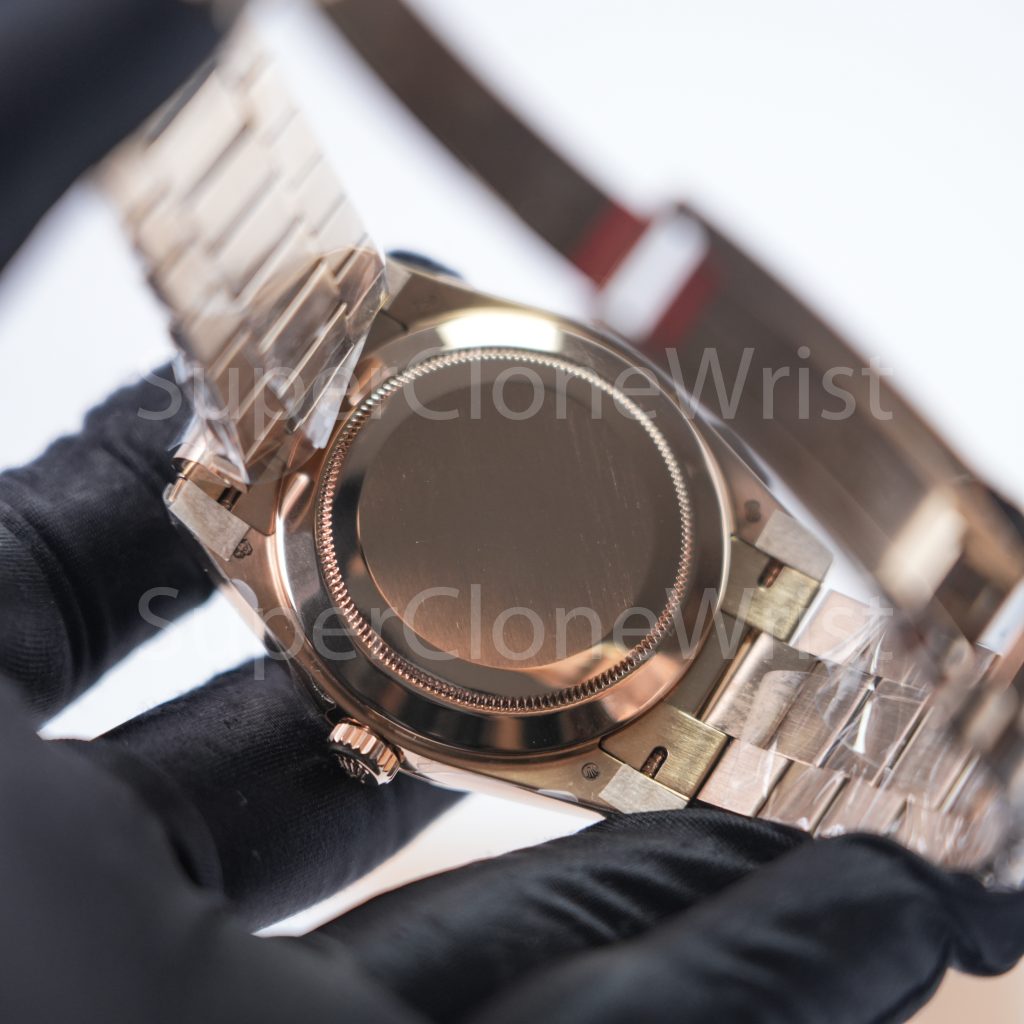 Rolex Day-Date 228235 Rose Gold White Dial Roman Numerals Fluted Bezel President Bracelet 40mm Replica Watches - 6