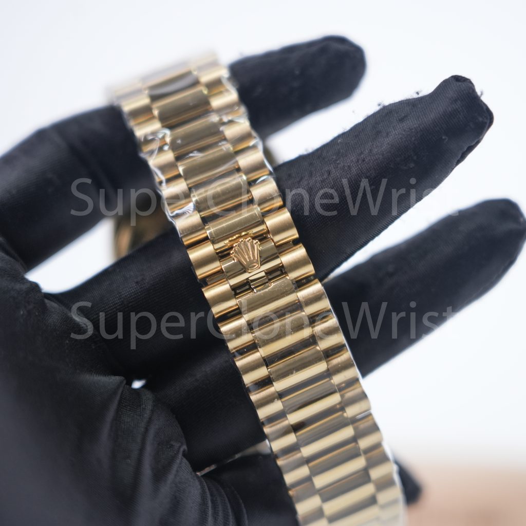 Rolex Day-Date 228238 18K Yellow Gold Silver Sunray Roman Dial Fluted Bezel President Bracelet 40mm Replica Watches - 7