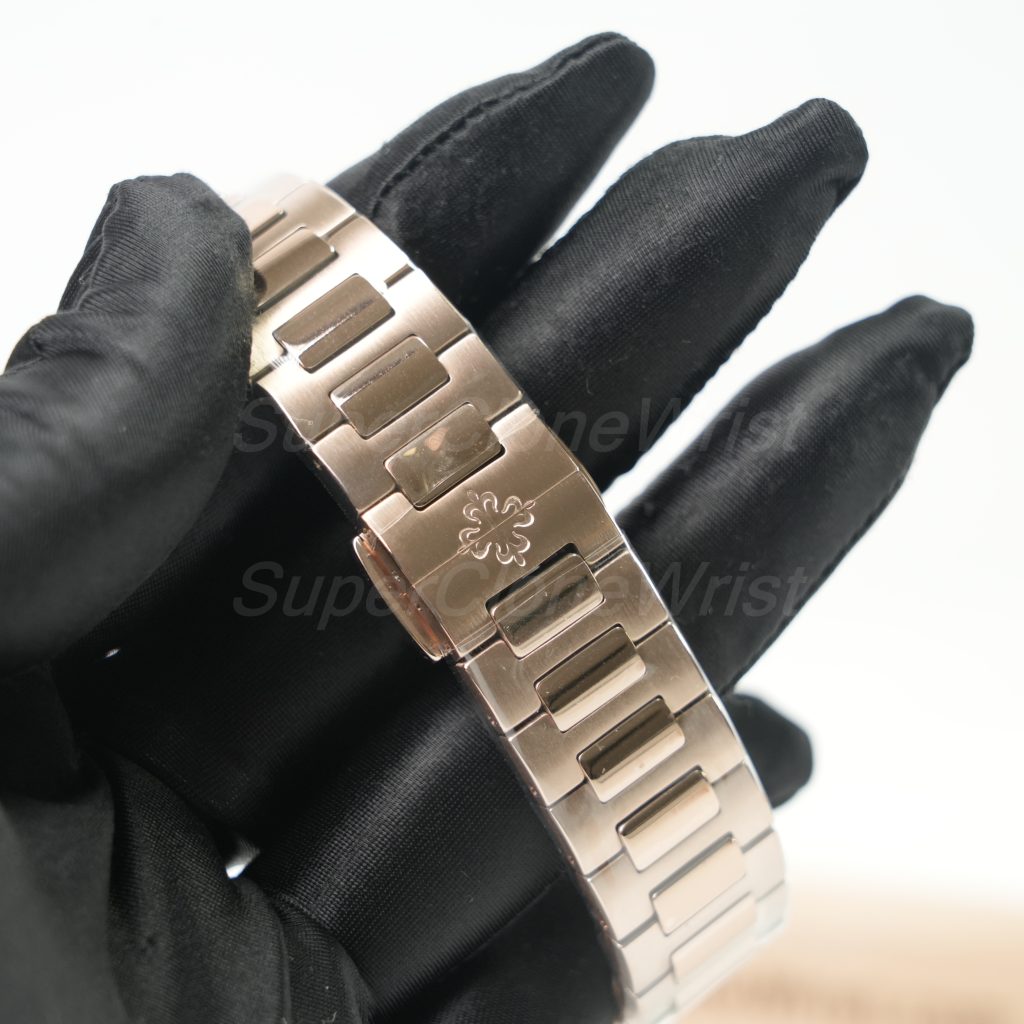 Patek Philippe Nautilus 7118/1200R Rose Gold Silvery Opaline Dial Diamond Bezel Rose Gold Bracelet 35mm Replica Watches - 9