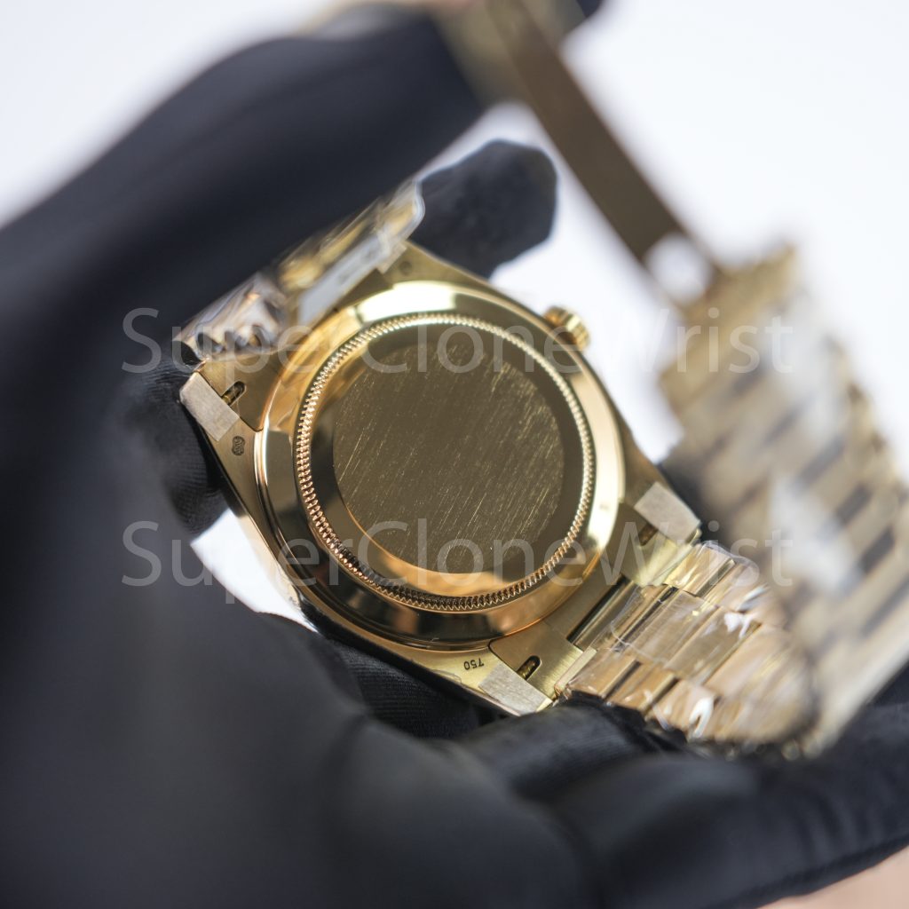 Rolex Day-Date 228238 18K Yellow Gold Green Roman Dial Fluted Bezel President Bracelet 40mm Replica Watches - DSC05624