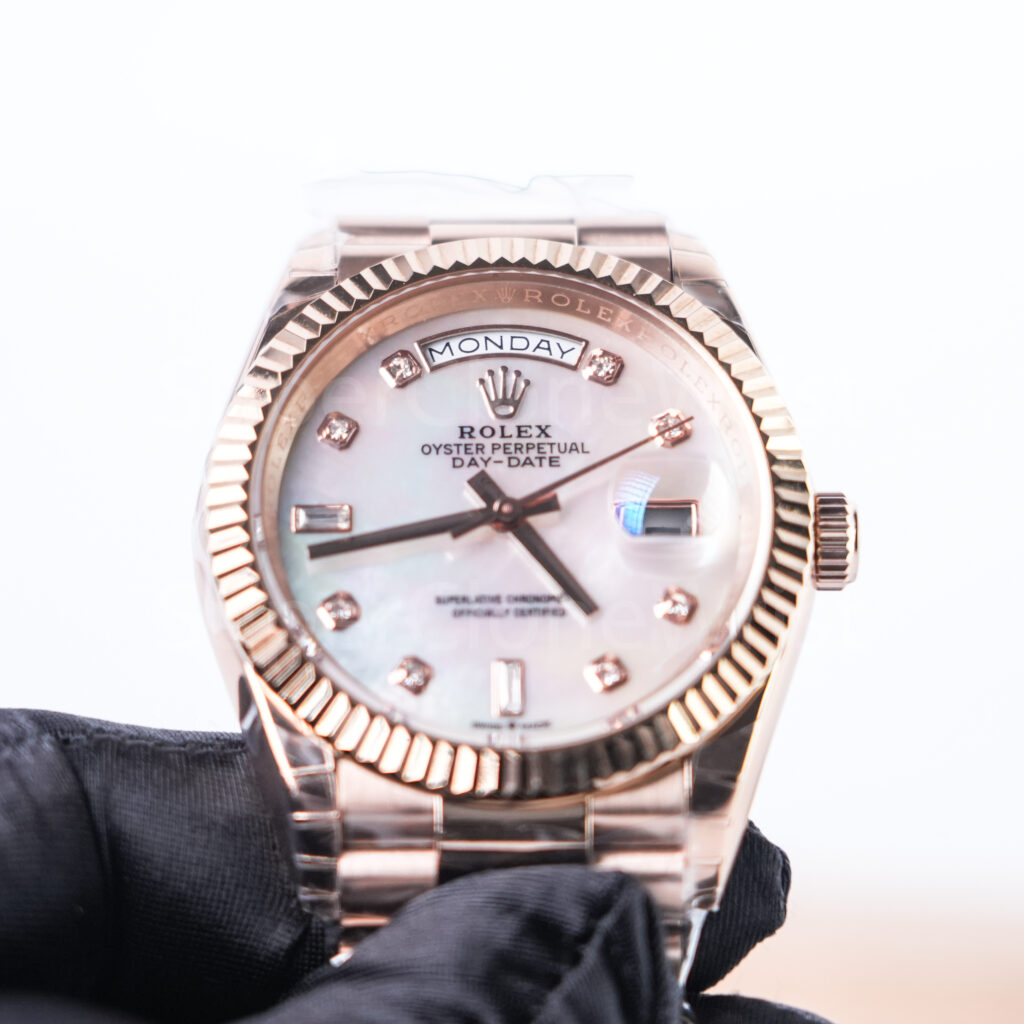 Rolex Day-Date 228235 Rose Gold Mother of Pearl Diamond Dial Fluted Bezel President Bracelet 40mm Replica Watches - 3