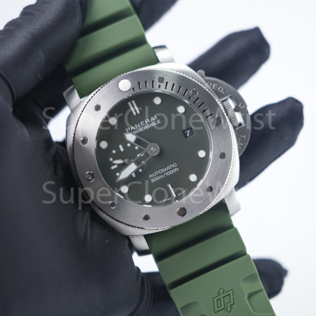Panerai Submersible Verde Militare PAM01055 Steel Green Dial Green Rubber Strap 42mm Replica Watches - 3