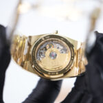 Vacheron Constantin Historiques 222 4200H/222J-B935 Yellow Gold Champagne Dial Fluted Bezel Yellow Gold Bracelet 37mm Replica Watches - 7